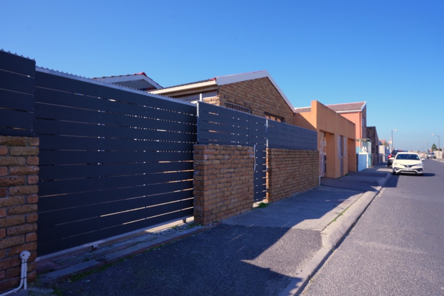 3 Bedroom Property for Sale in Portlands Western Cape